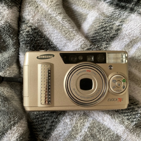 samsung camera - Picture 1 of 4